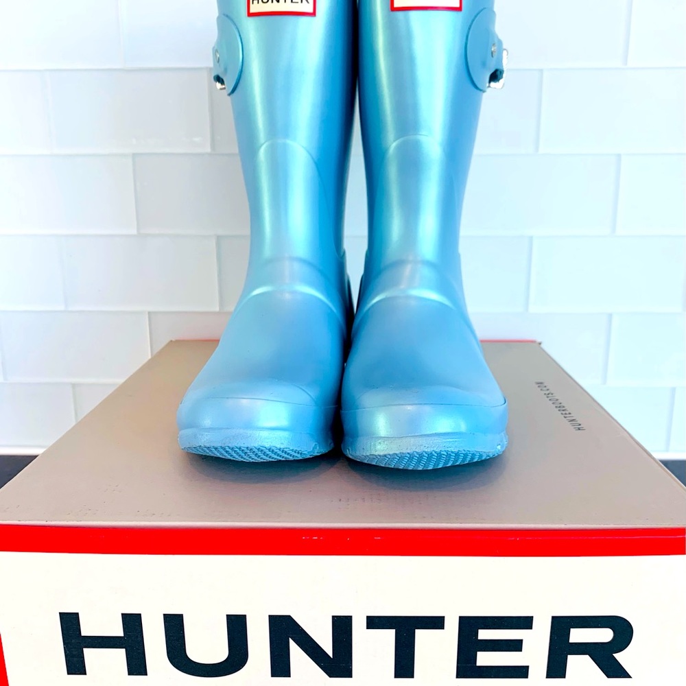 Hunter Huntress Light Blue Winter/ Rain Boot, w/ box, size 9